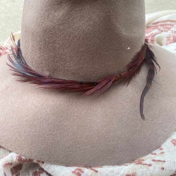 Michael Stars Camel Wool Rancher hat with pheasant feather trim - Picture 2 of 3